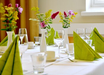 Hämeenkylä Manor,Helsinki>>Espoo,3 star