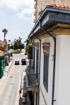 la maltese boutique limassol