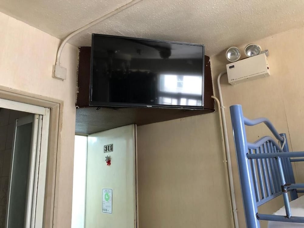 south and north house