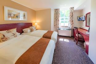 town lodge bellville