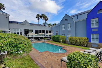 town lodge bellville