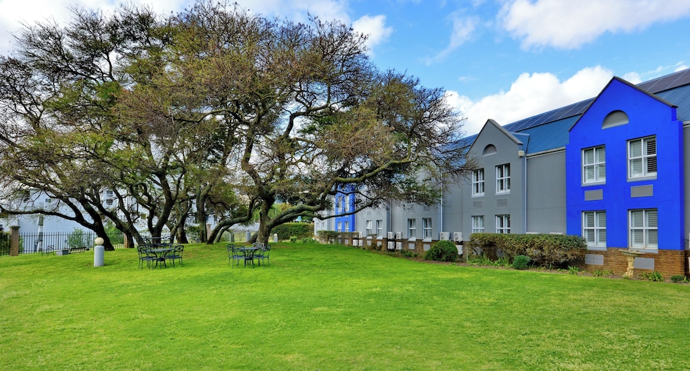 town lodge bellville