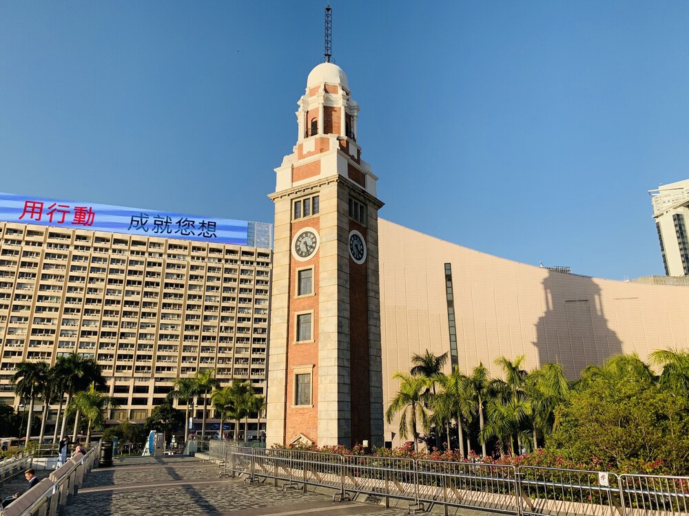 victor hotel