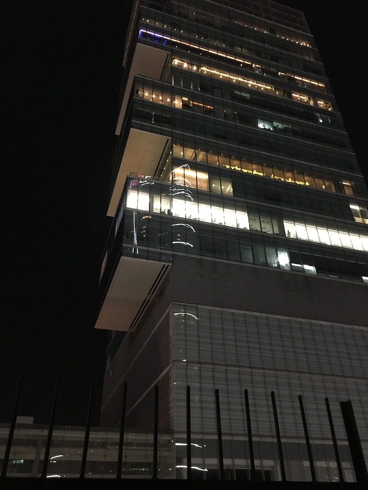 victor hotel