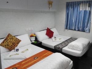 day and night hotel hostel