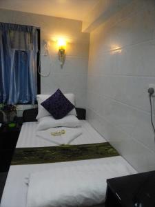 day and night hotel hostel