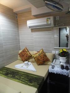 day and night hotel hostel
