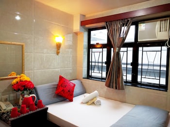 dhillon hotel hostel