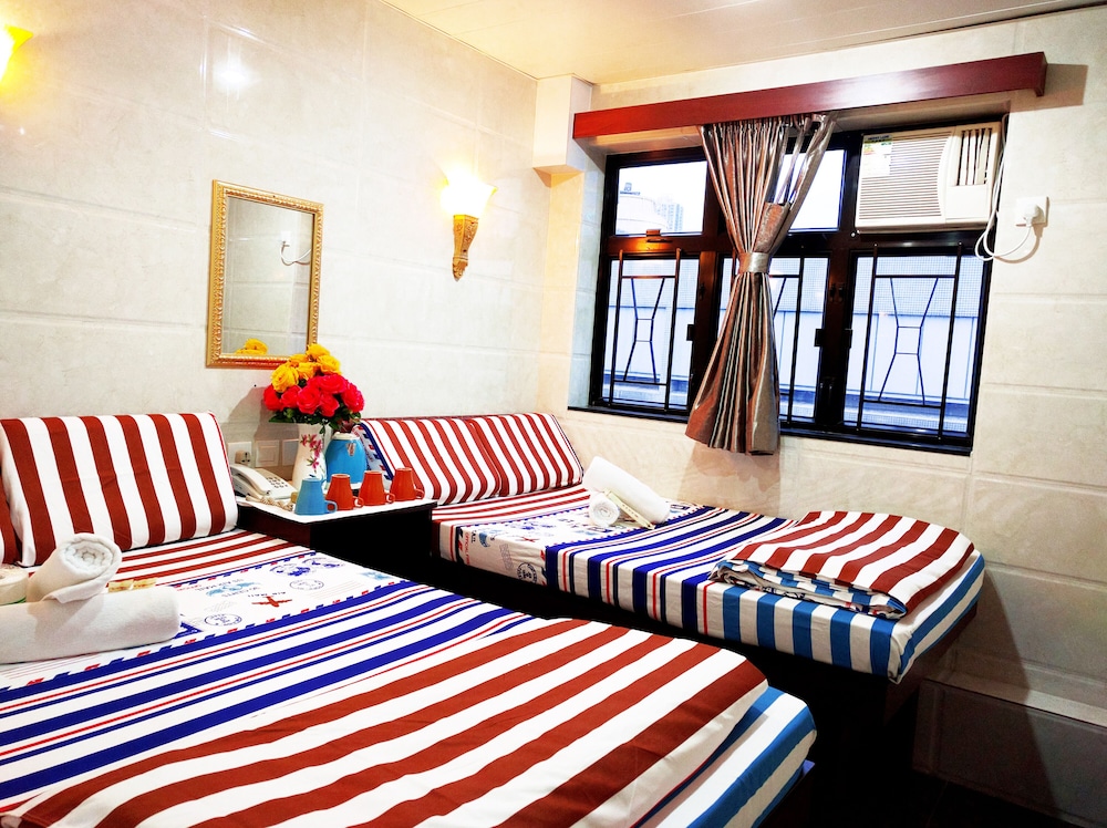 dhillon hotel hostel