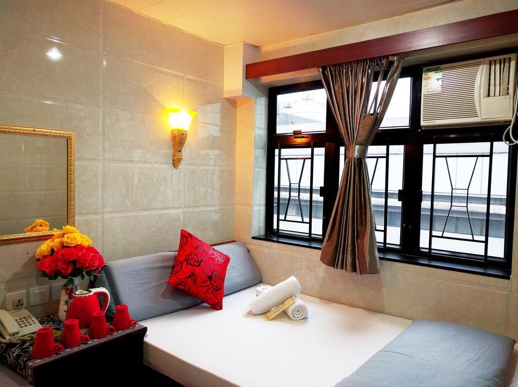 dhillon hotel hostel