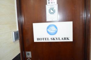 skylark hostel