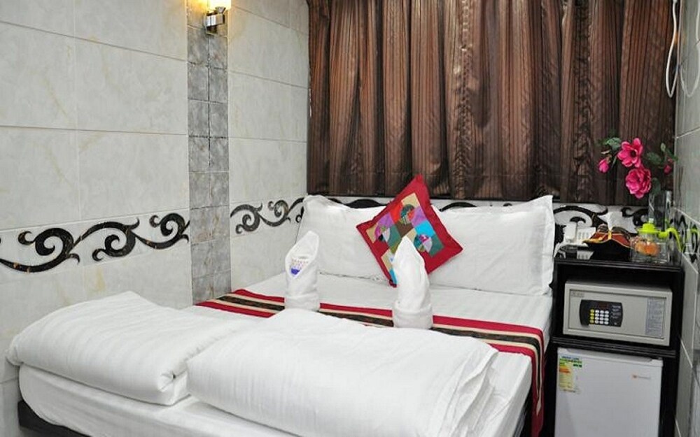 travellers hostel