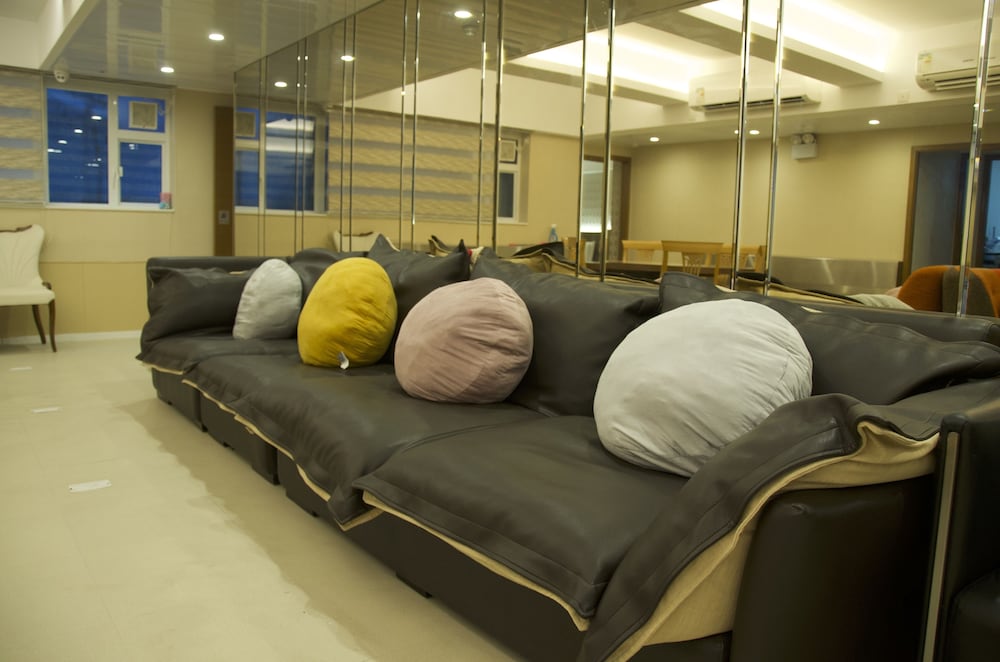 whole sunshine international hotel