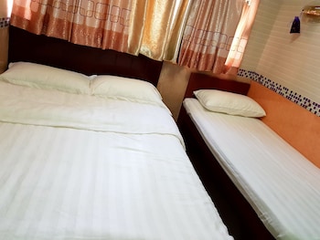 hong kong astronauts hotel