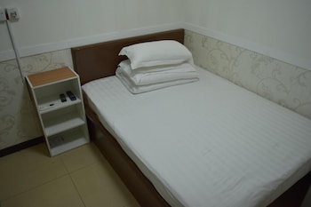 hong kong astronauts hotel