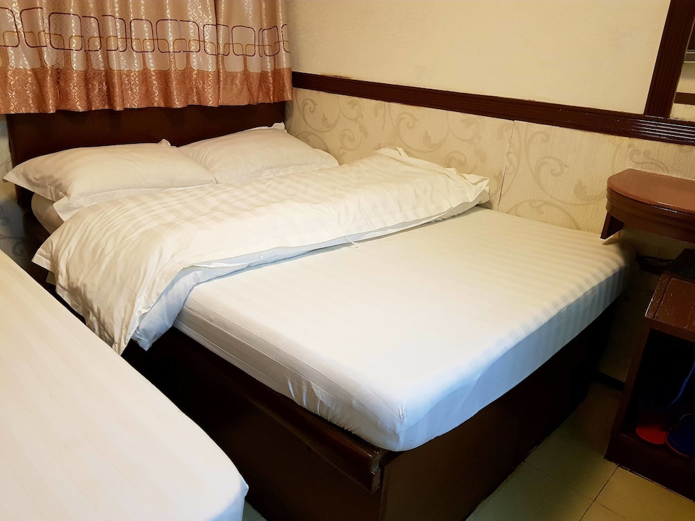 hong kong astronauts hotel