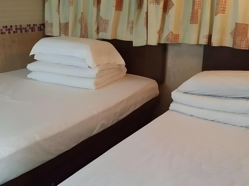 hong kong astronauts hotel