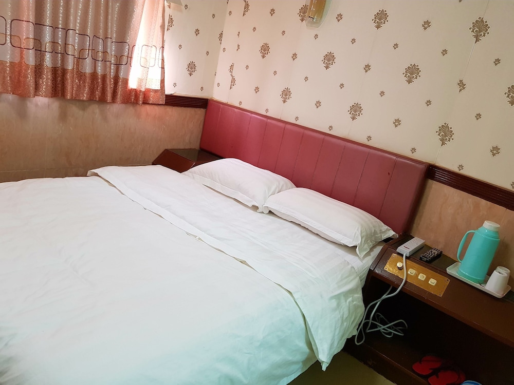 hong kong astronauts hotel