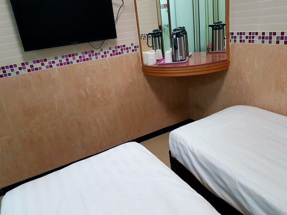 hong kong astronauts hotel