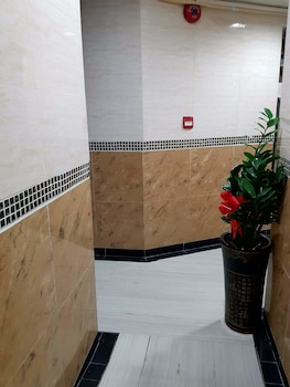 hong kong astronauts hotel