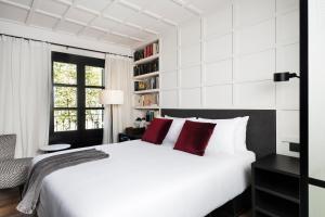 yurbban ramblas boutique hotel