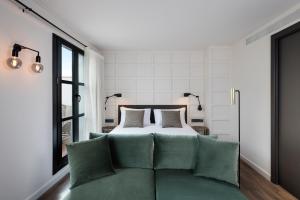 yurbban ramblas boutique hotel