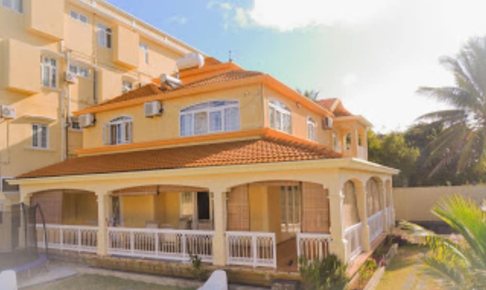 villa sarbel