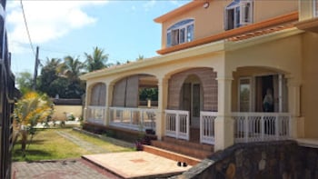 villa sarbel