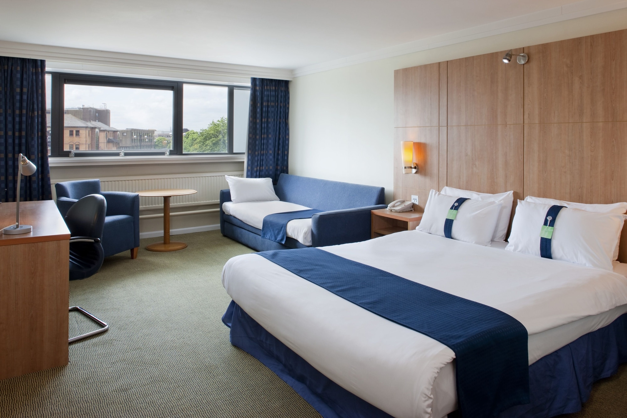 holiday inn cardiff city centre by ihg