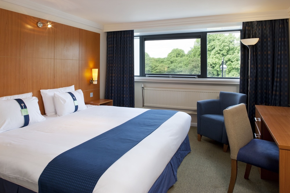 holiday inn cardiff city centre by ihg