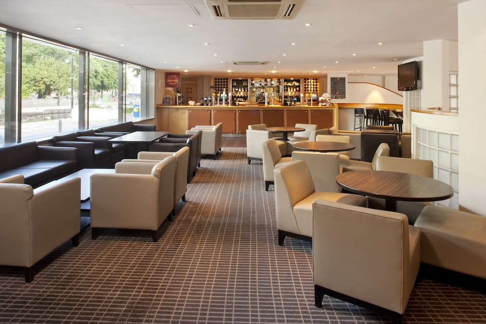 holiday inn cardiff city centre by ihg