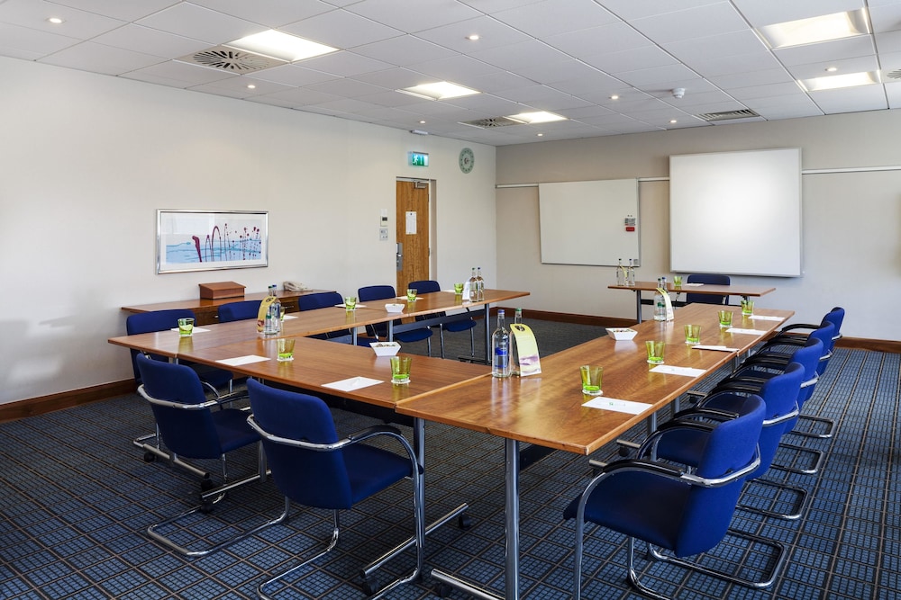 holiday inn cardiff city centre by ihg