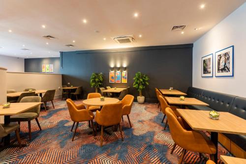 holiday inn cardiff city centre by ihg