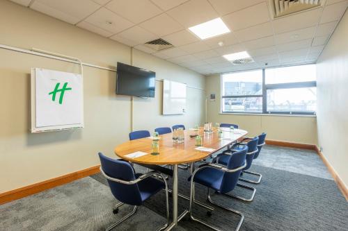 holiday inn cardiff city centre by ihg