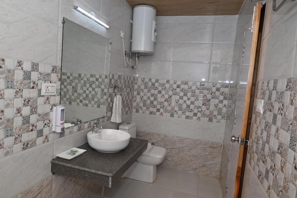 resort extreme village