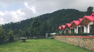 resort extreme village