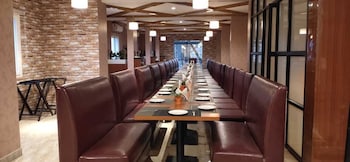 v one hotel ambara elite