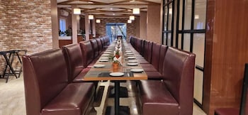 v one hotel ambara elite