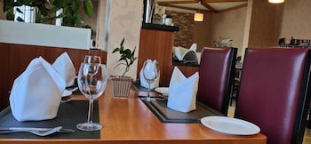 v one hotel ambara elite