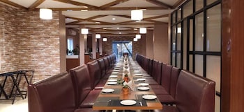 v one hotel ambara elite