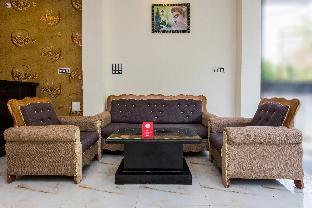 Oyo Hotel Sunrise,Bombay Hospital Service Rd, Sector A, Slice 6, Aranya Nagar, Vijay Nagar,4 star