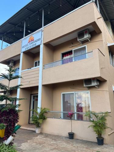 mahabaleshwar villa