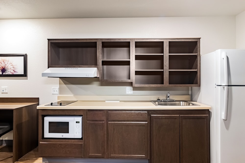 woodspring suites toledo maumee