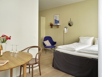 aperon apartment hotel