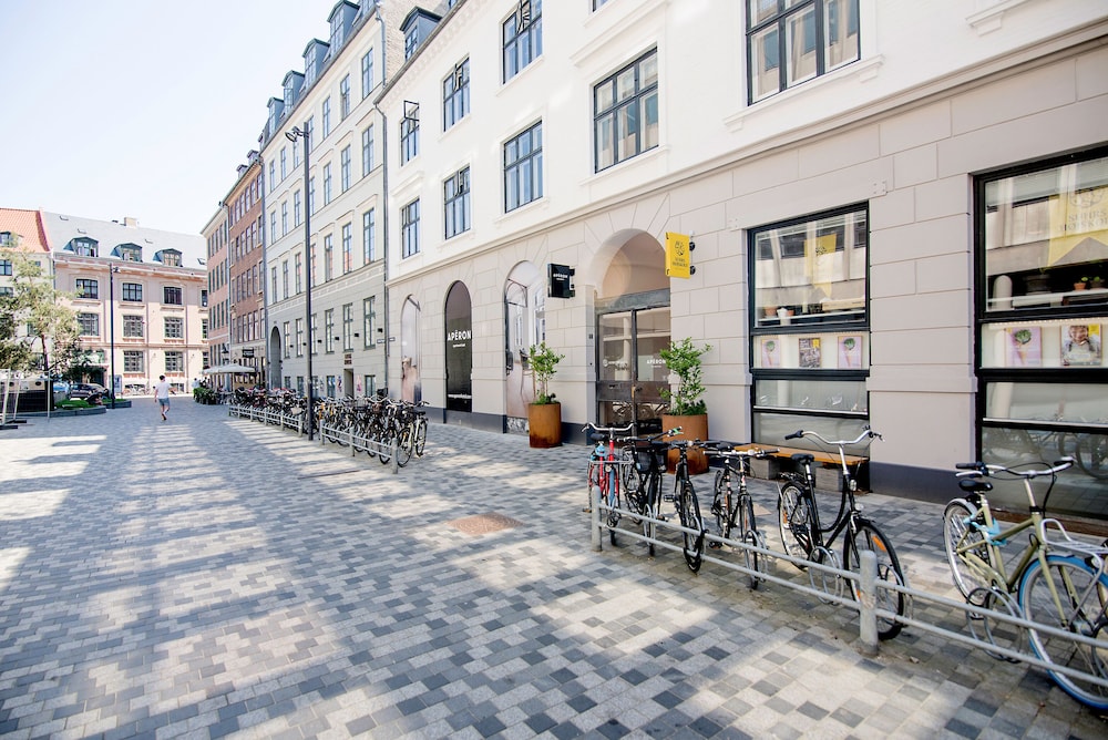 aperon apartment hotel