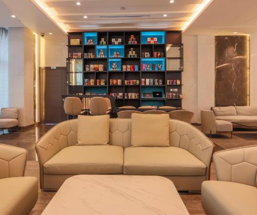 edge creekside hotel