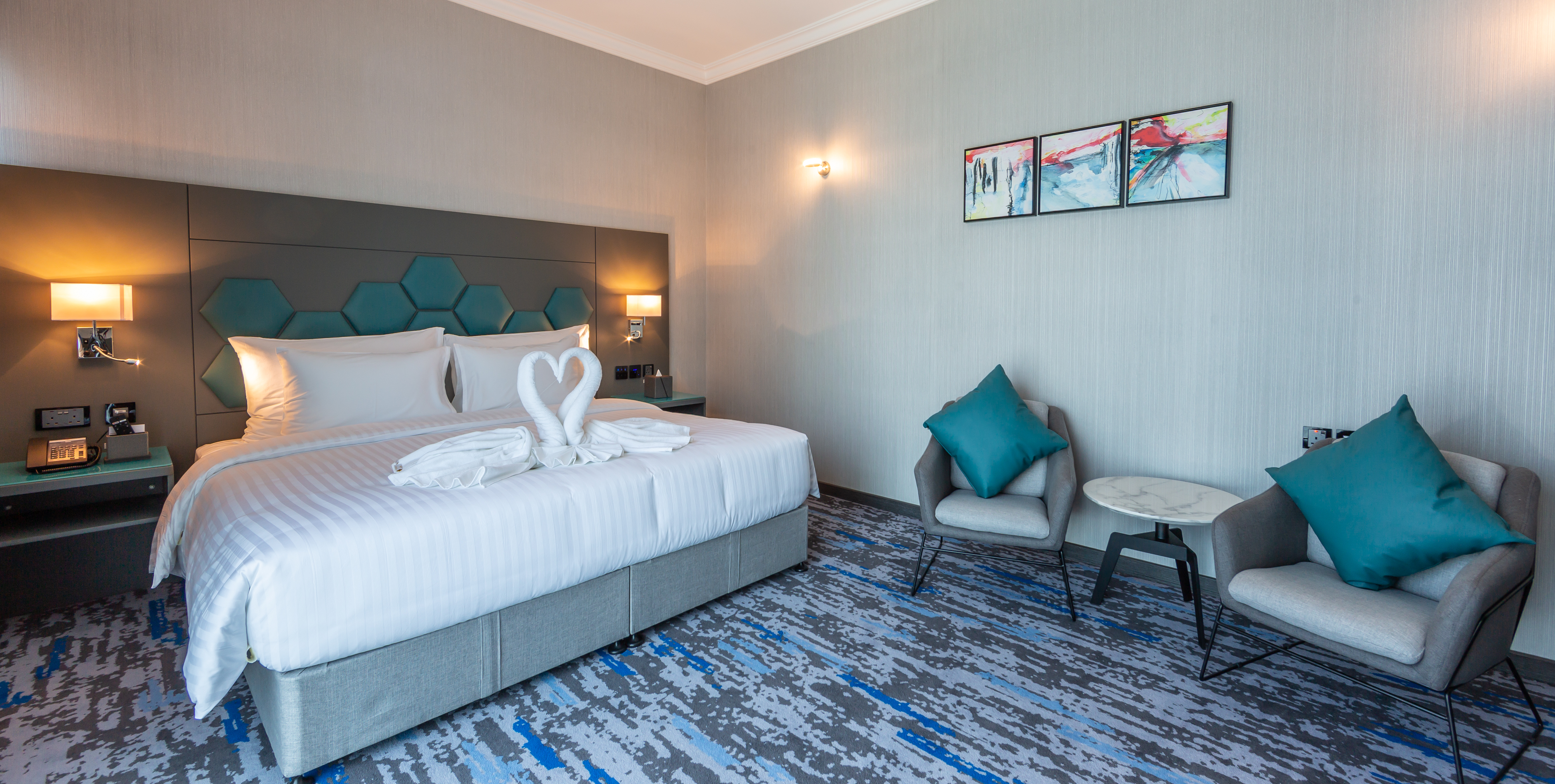 edge creekside hotel