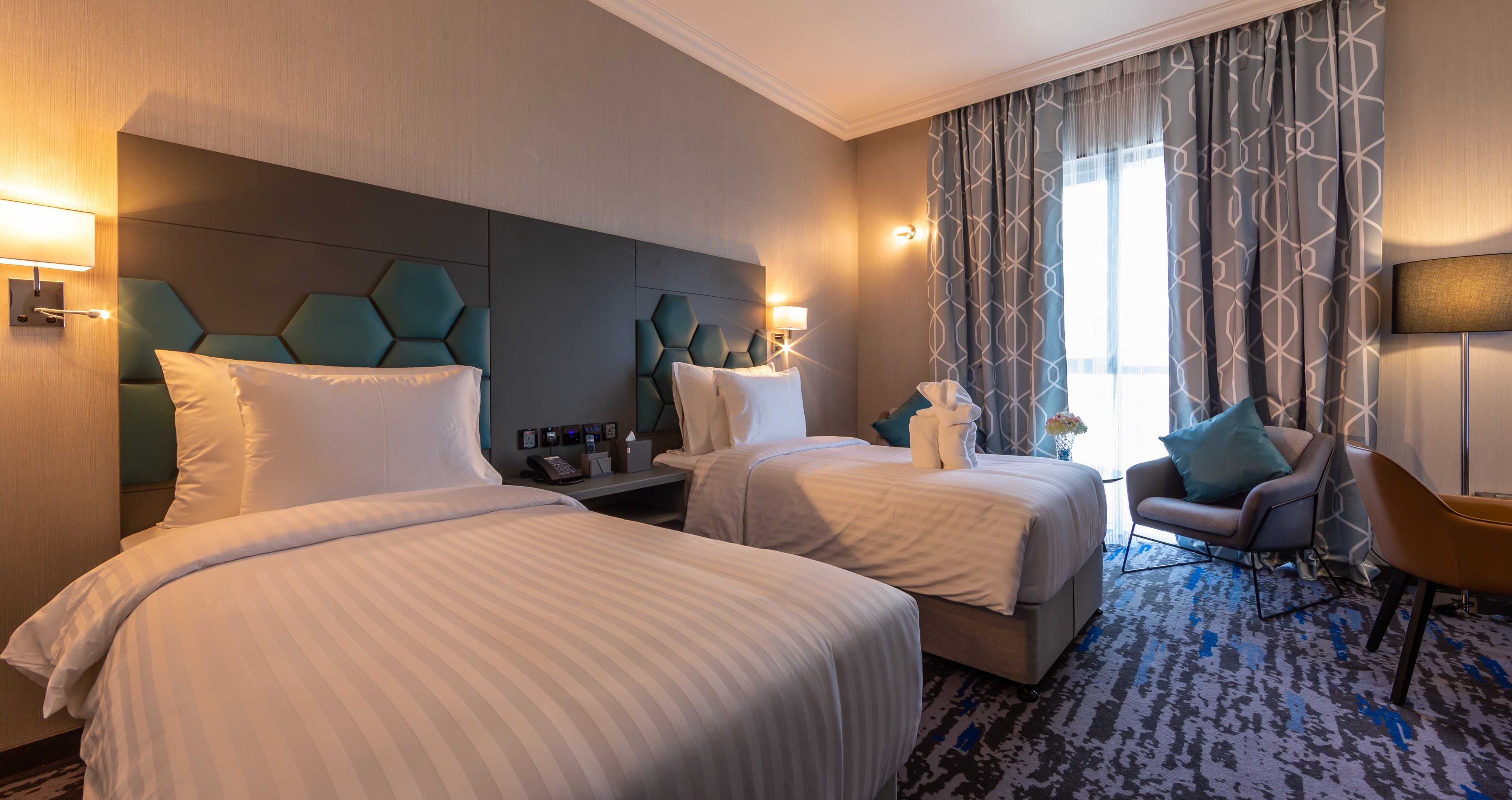 edge creekside hotel