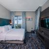 edge creekside hotel