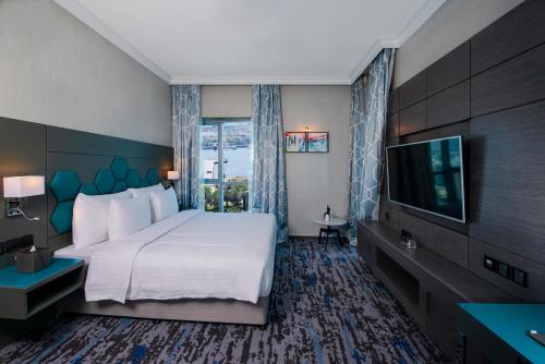 edge creekside hotel